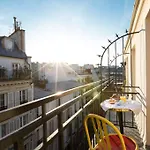 Hotel Grand Amour