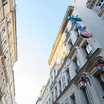 Hotel Grand Amour